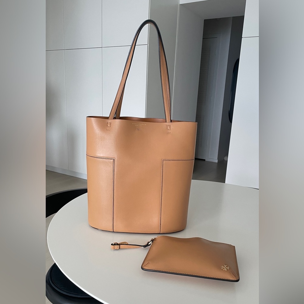 Tory Burch Block T Medium Tote Bag